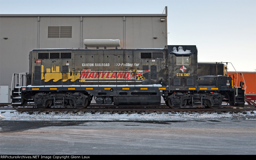 CTN 1307 parked behind the G.E. Appliance warehouse